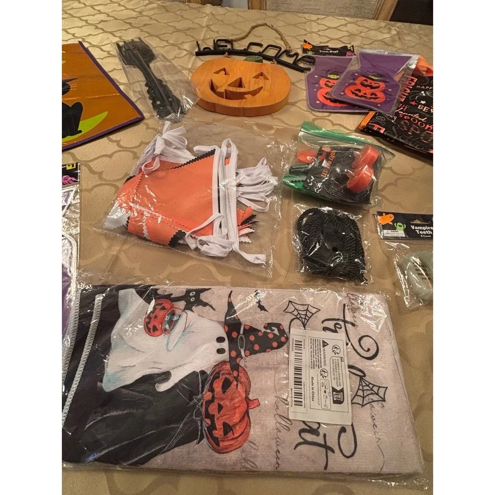 Halloween Party Favors Large Lot : Trick or Treat, Bags Sign Masks Accessories